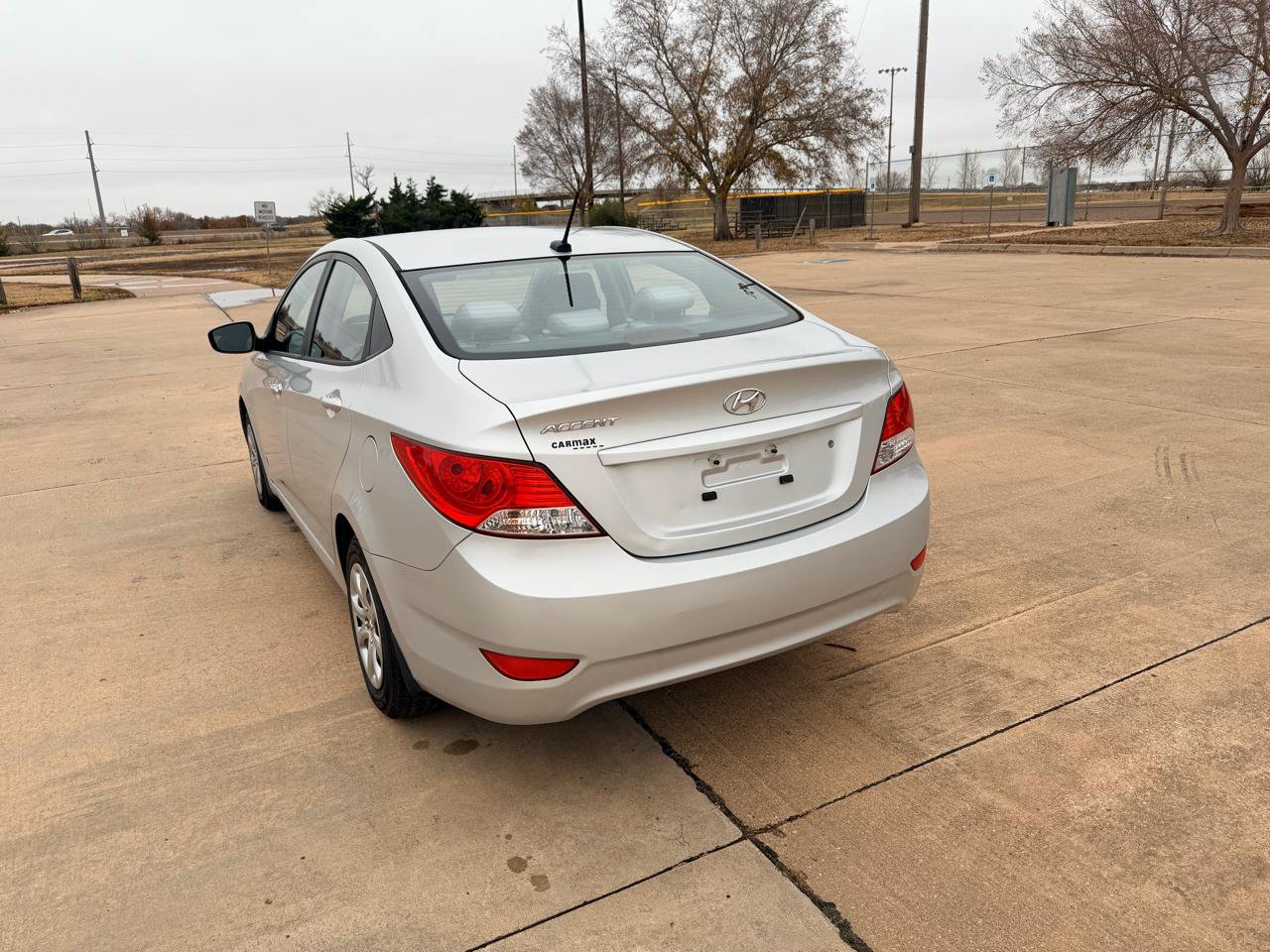 Used 2013 Hyundai Accent GLS FWD image 8
