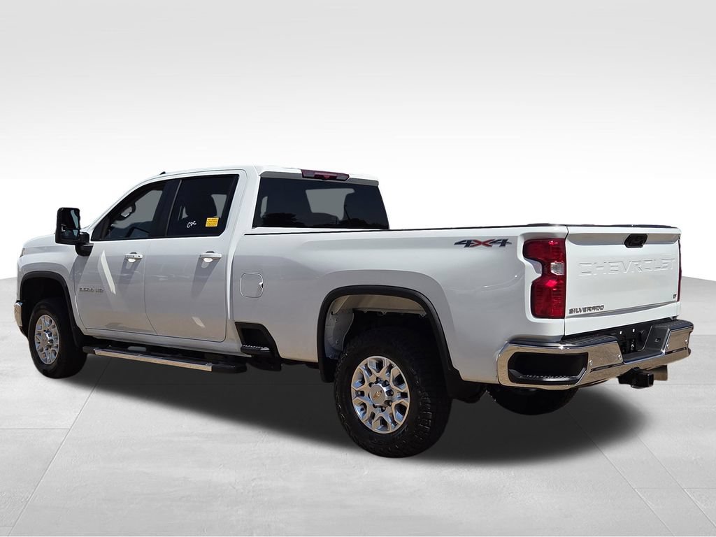 Used 2025 Chevrolet Silverado 3500 LT w/ Safety Package AWD/4WD image 8