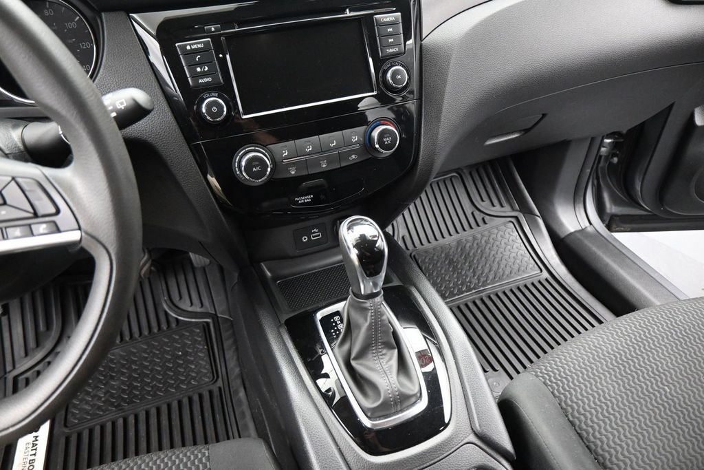 Used 2022 Nissan Rogue Sport S FWD image 11