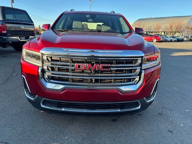 Used 2023 GMC Acadia SLE w/ Driver Convenience Package image 3