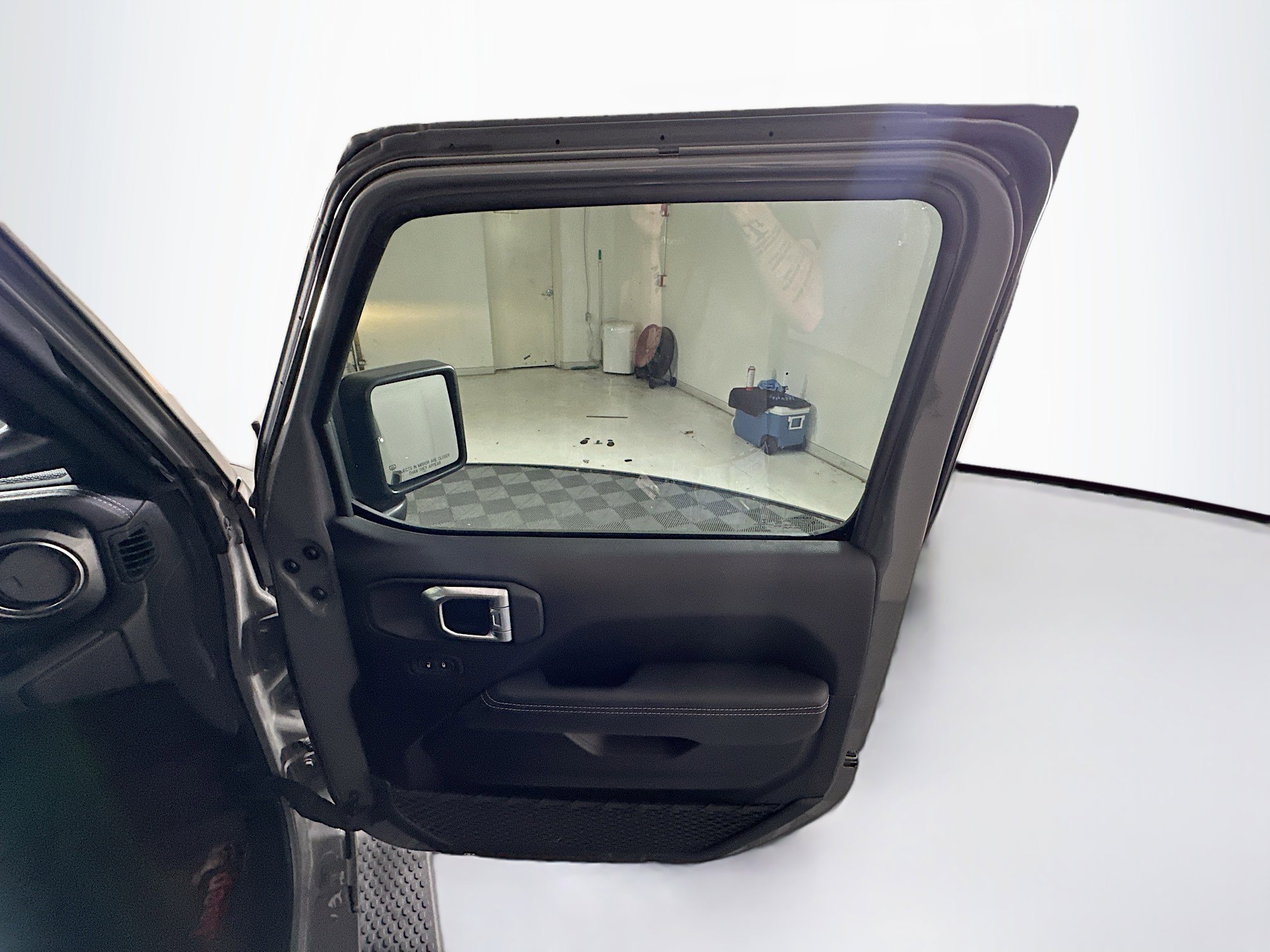 Used 2022 Jeep Wrangler Unlimited Sahara AWD/4WD image 30