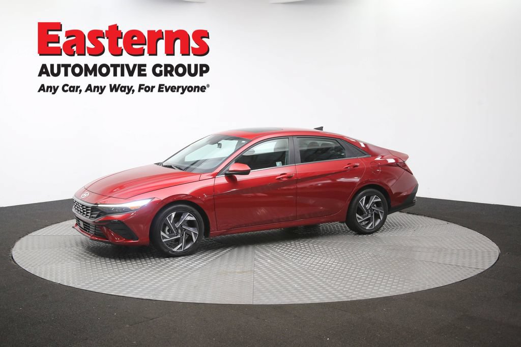 Used 2025 Hyundai Elantra SEL FWD image 60