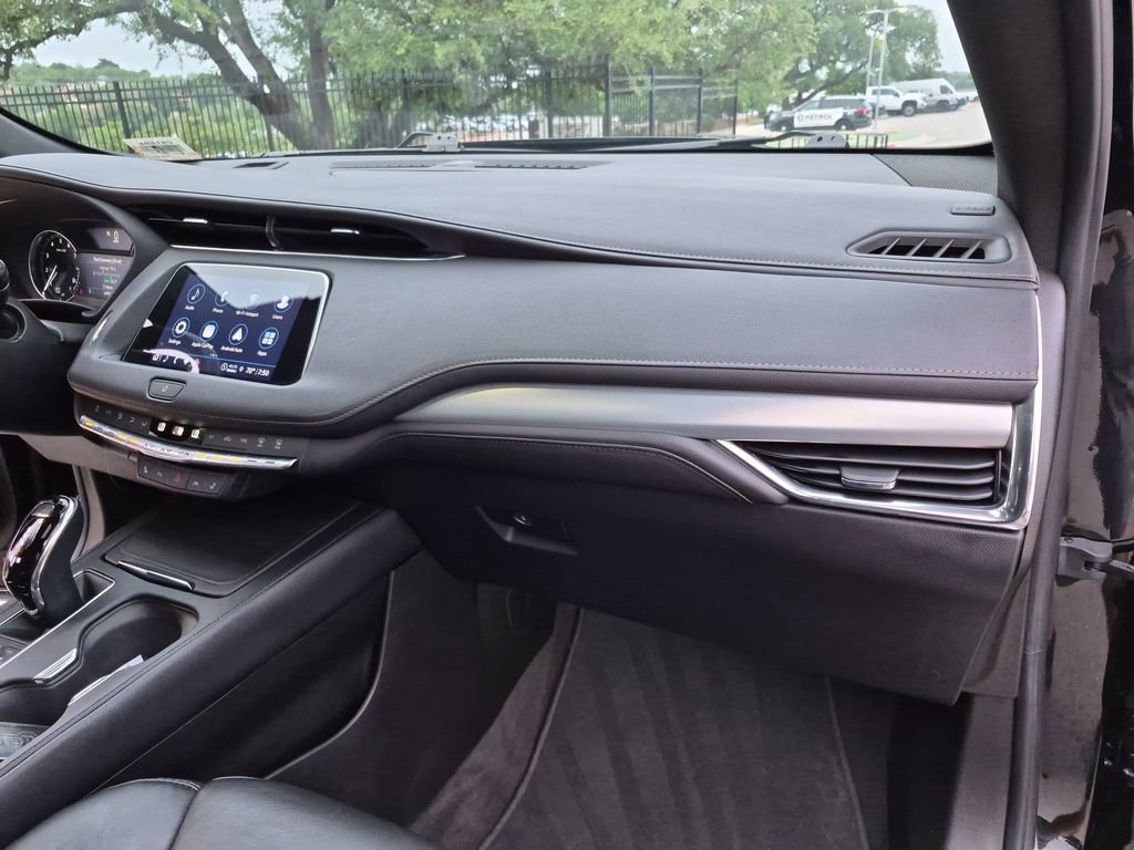 Used 2023 Cadillac XT4 Premium Luxury w/ Cold Weather Package FWD image 43