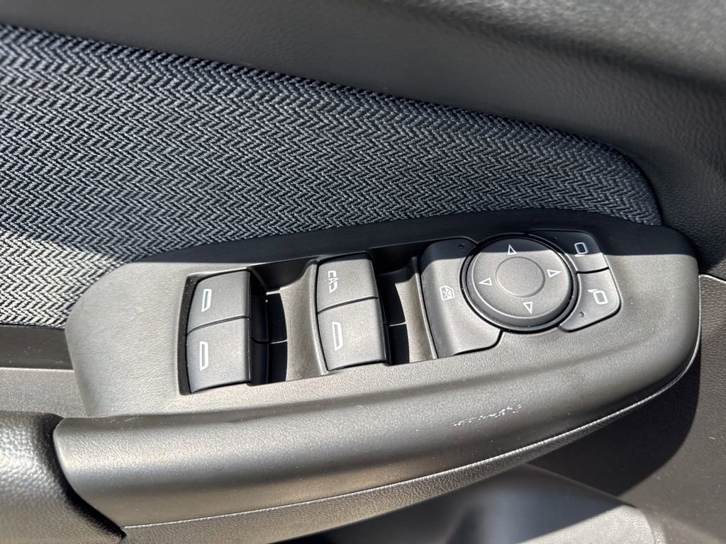 Used 2025 Chevrolet TrailBlazer LT AWD/4WD image 23