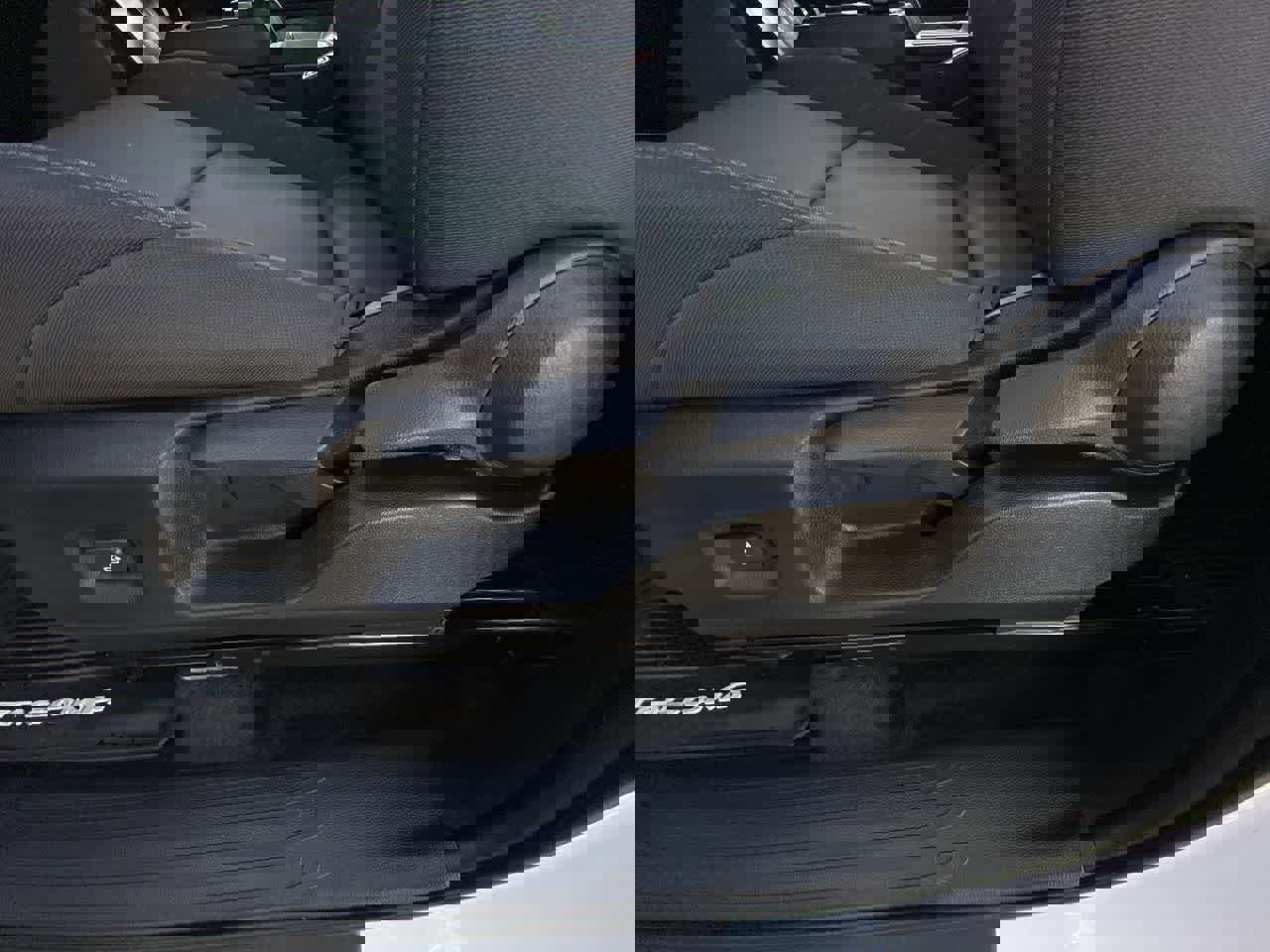 Certified 2024 Toyota Tacoma SR5 AWD/4WD image 23