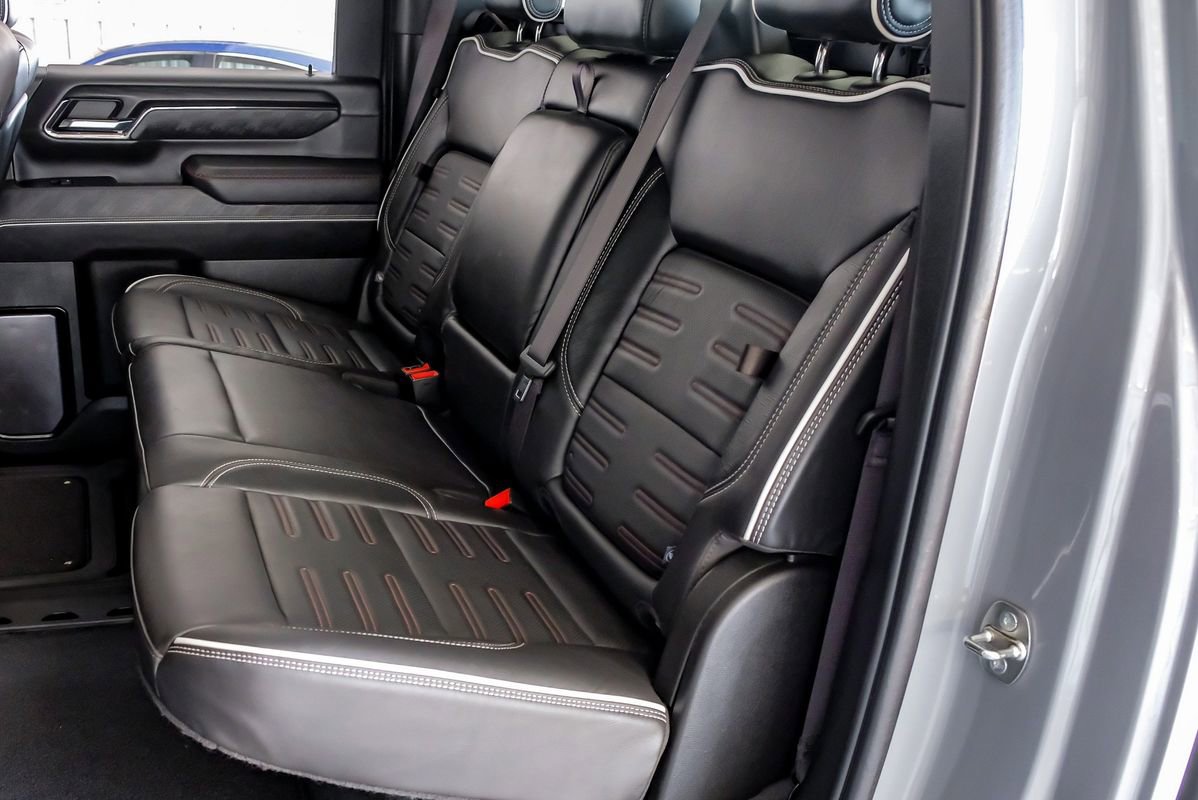 Used 2024 GMC Sierra 2500 AT4X image 38