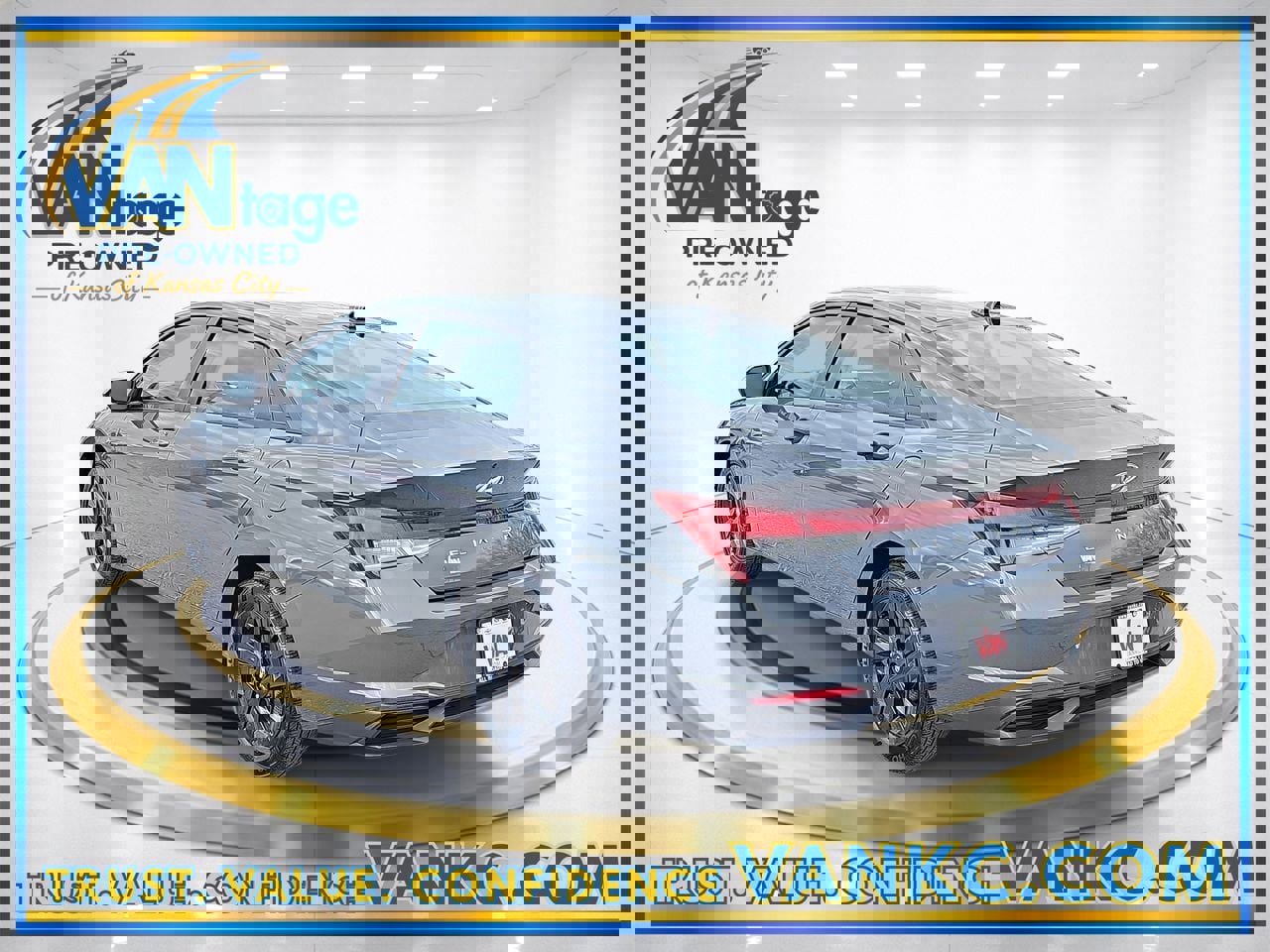 Used 2023 Hyundai Elantra SEL image 9