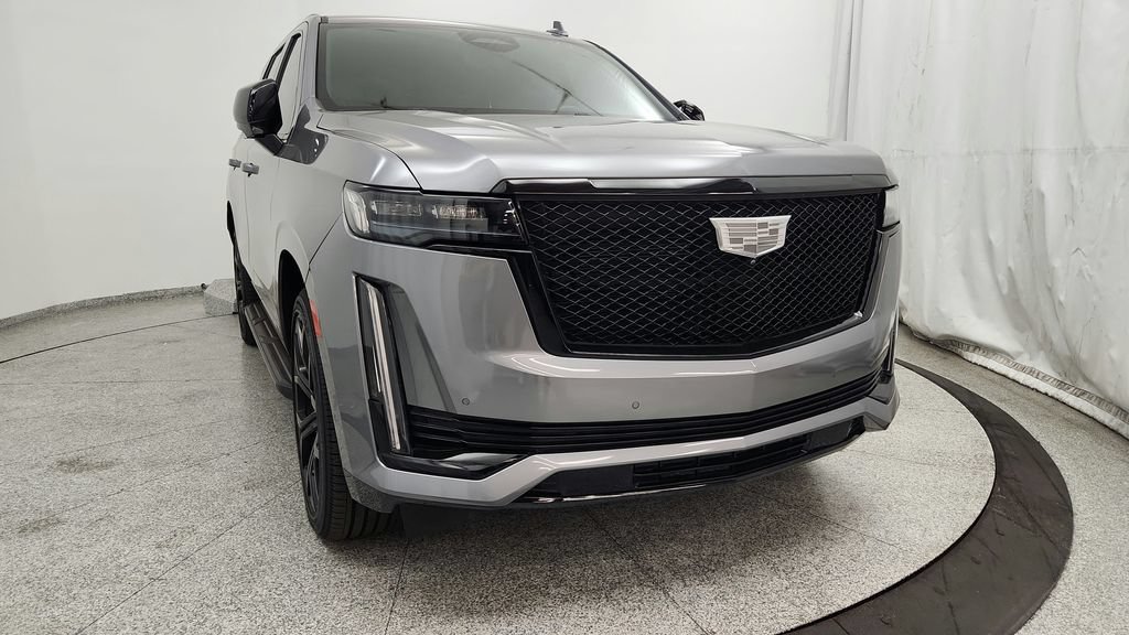 Used 2021 Cadillac Escalade Sport w/ LPO, ONYX Package AWD/4WD image 11