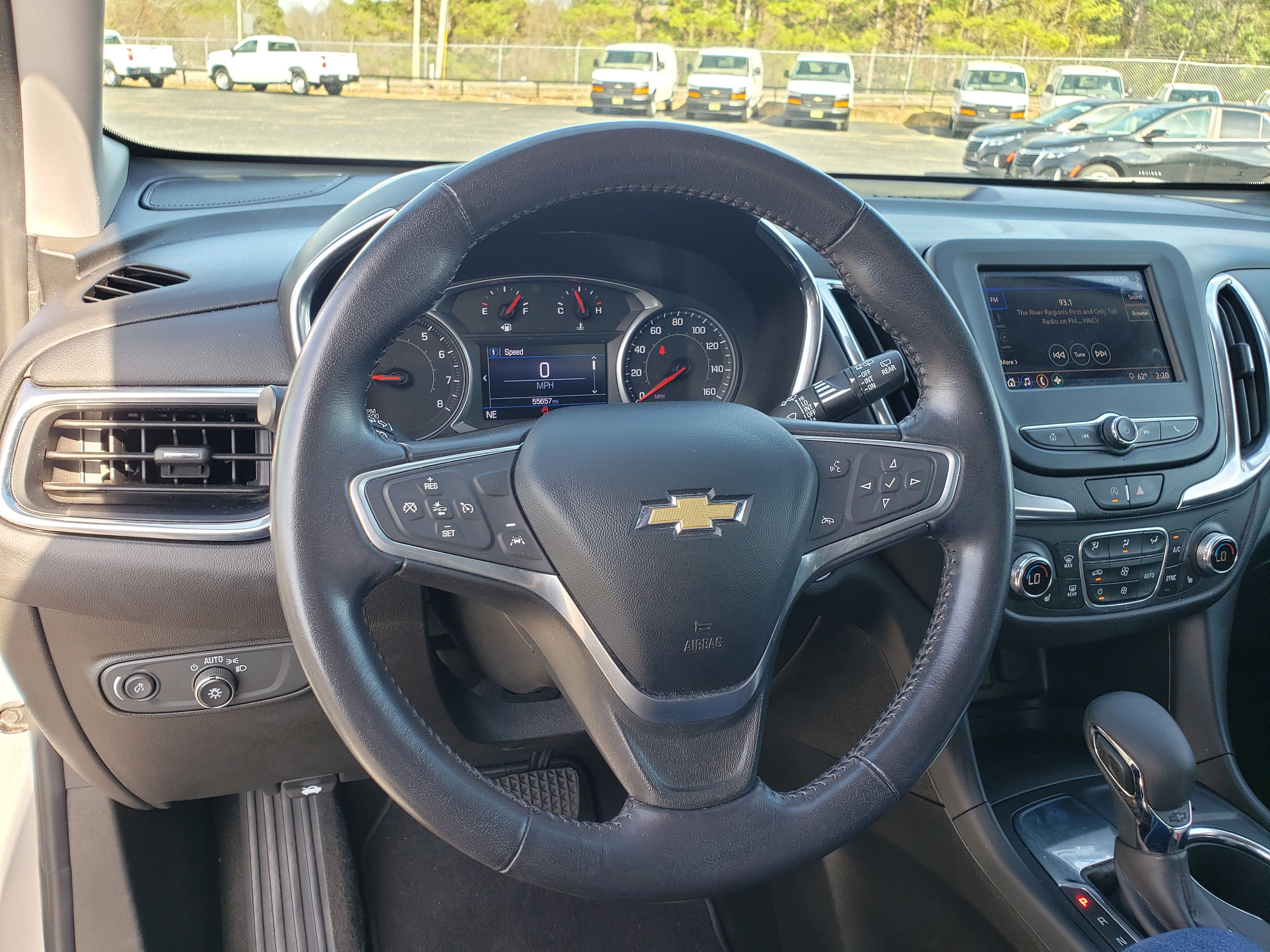 Used 2022 Chevrolet Equinox LT w/ Driver Convenience Package image 16