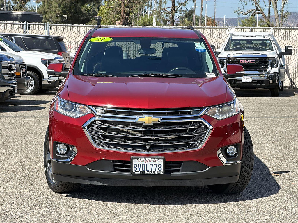 Used 2021 Chevrolet Traverse LT w/ LT Premium Package FWD image 2