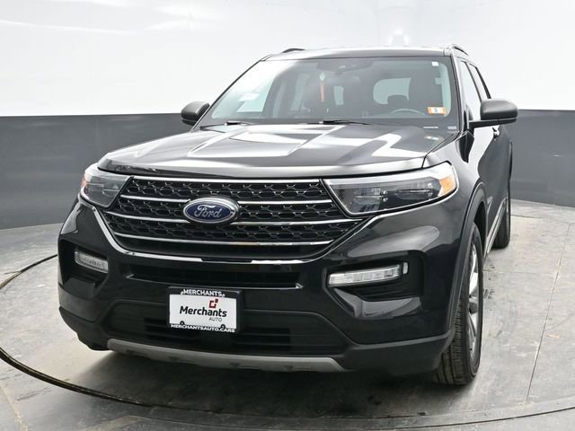 Used 2022 Ford Explorer XLT w/ Equipment Group 202A image 2