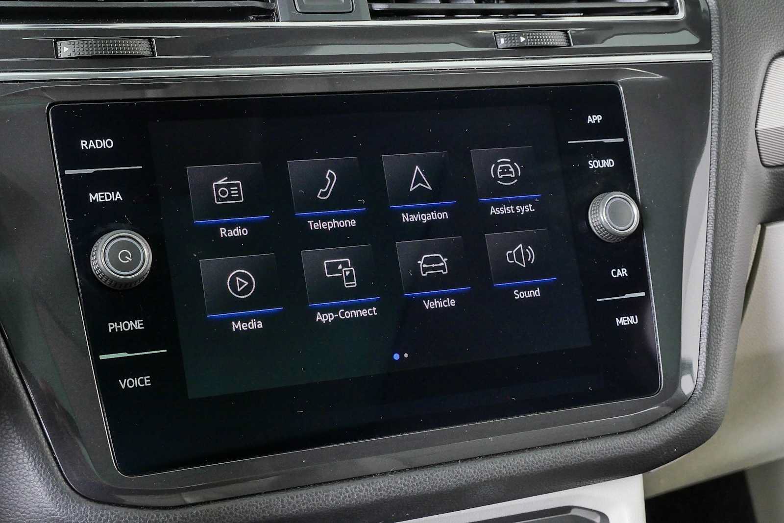 Certified 2023 Volkswagen Tiguan SE w/ Panoramic Sunroof Package FWD image 16