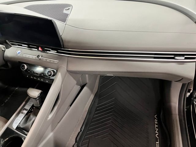 Used 2023 Hyundai Elantra SEL w/ Convenience Package FWD image 20