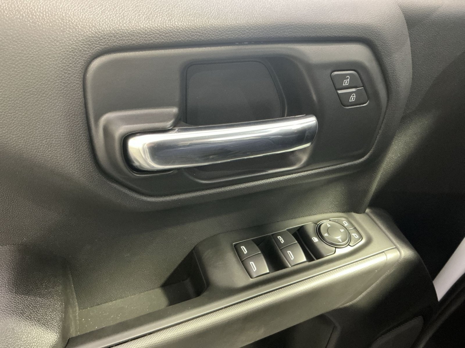 New 2026 Chevrolet Silverado 1500 Custom Trail Boss w/ Turbomax Blackout Package AWD/4WD image 16