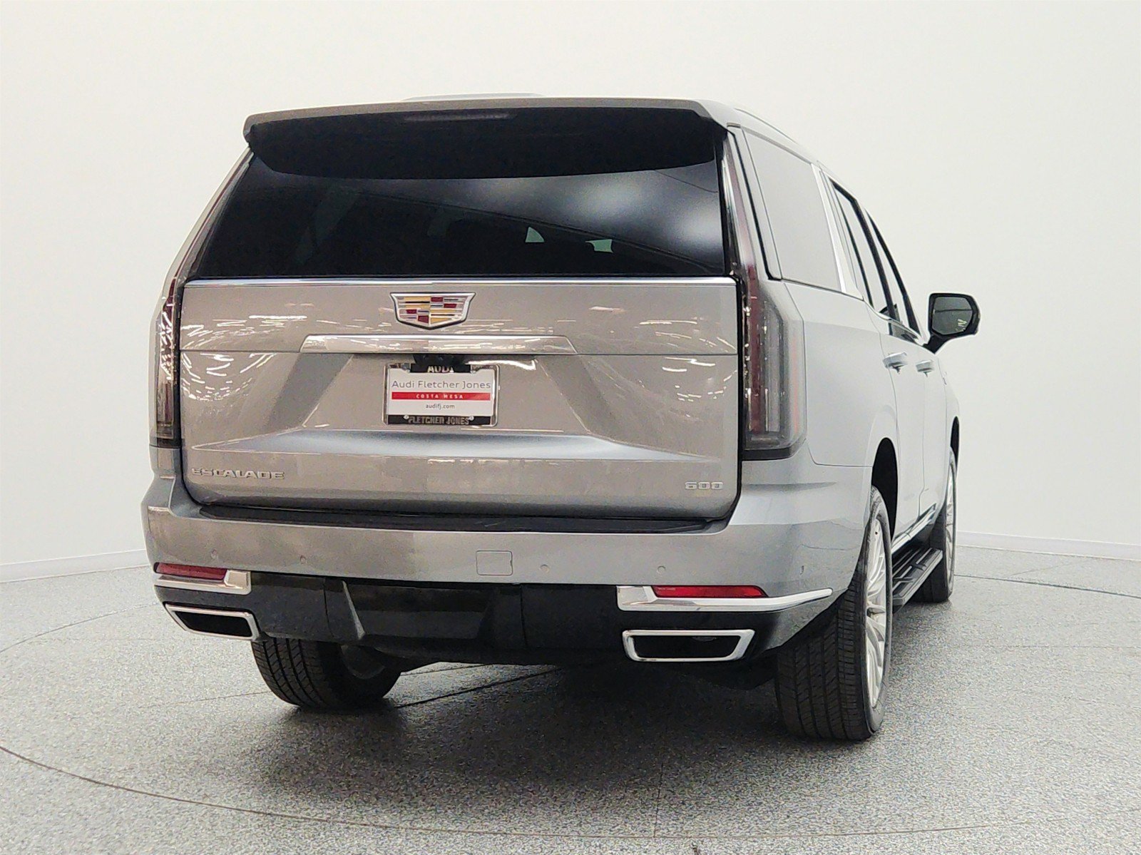 Used 2025 Cadillac Escalade Premium Luxury AWD/4WD image 6