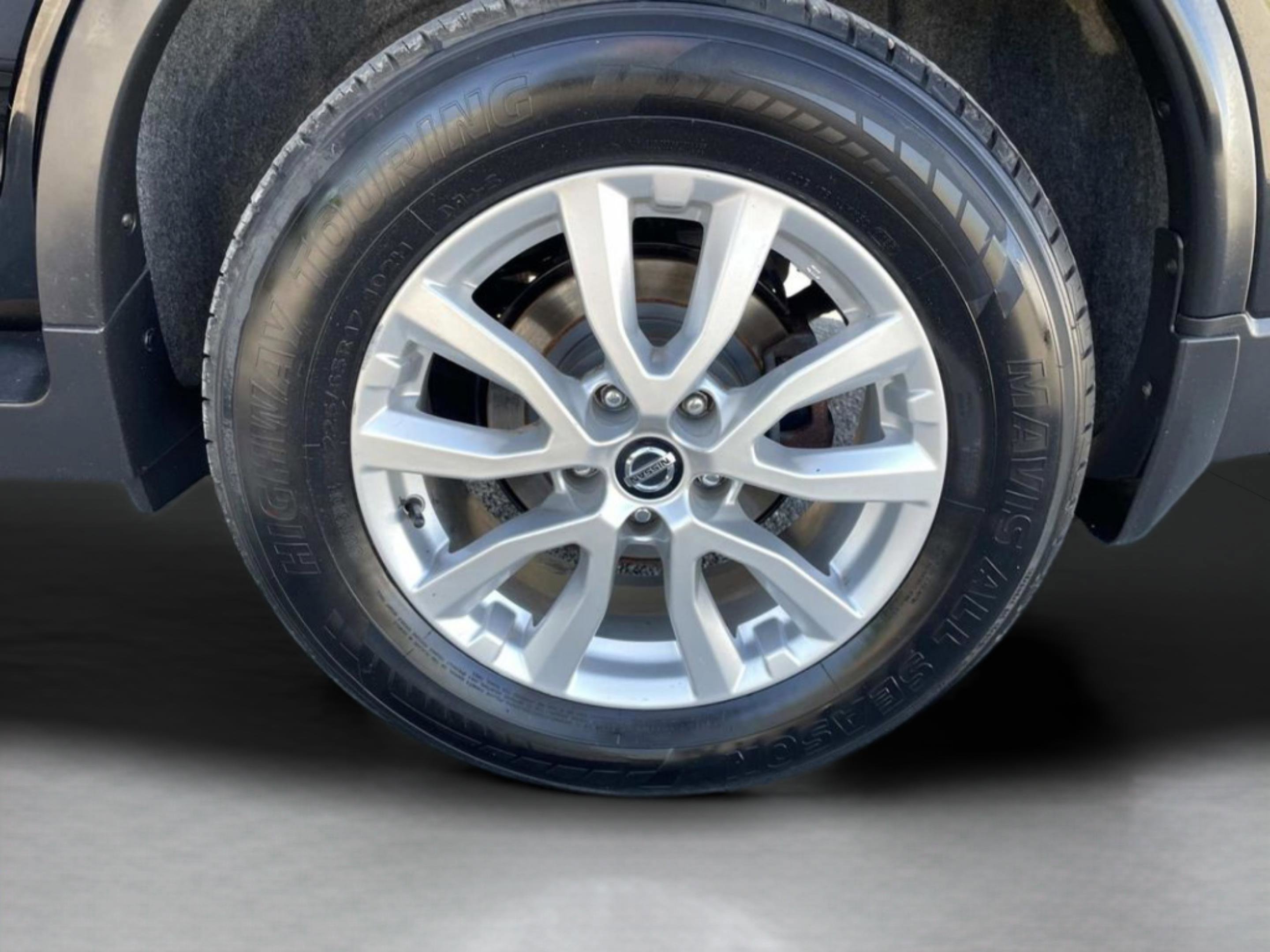 Used 2019 Nissan Rogue SV image 29