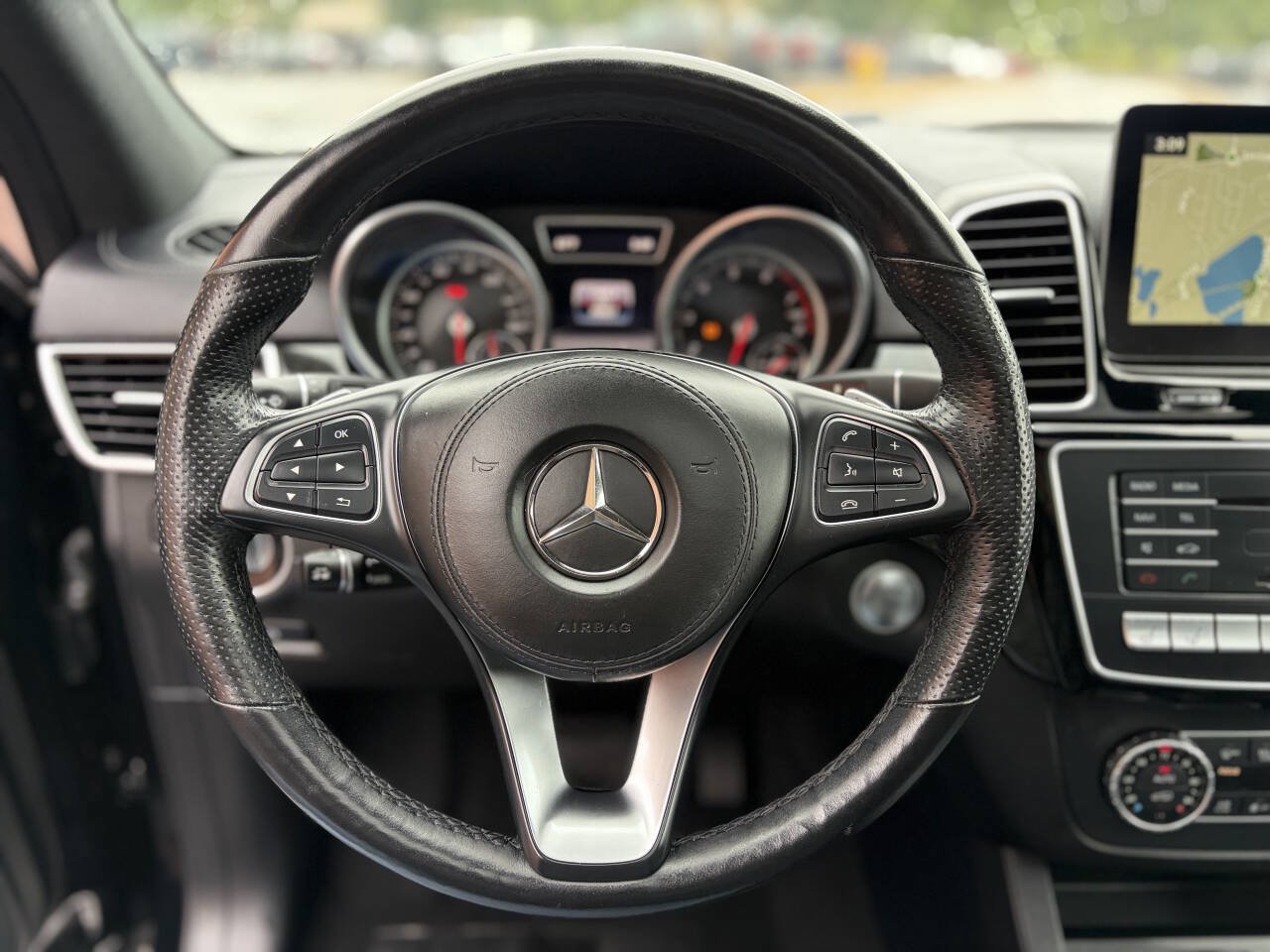 Used 2017 Mercedes-Benz GLS 550 4MATIC image 29