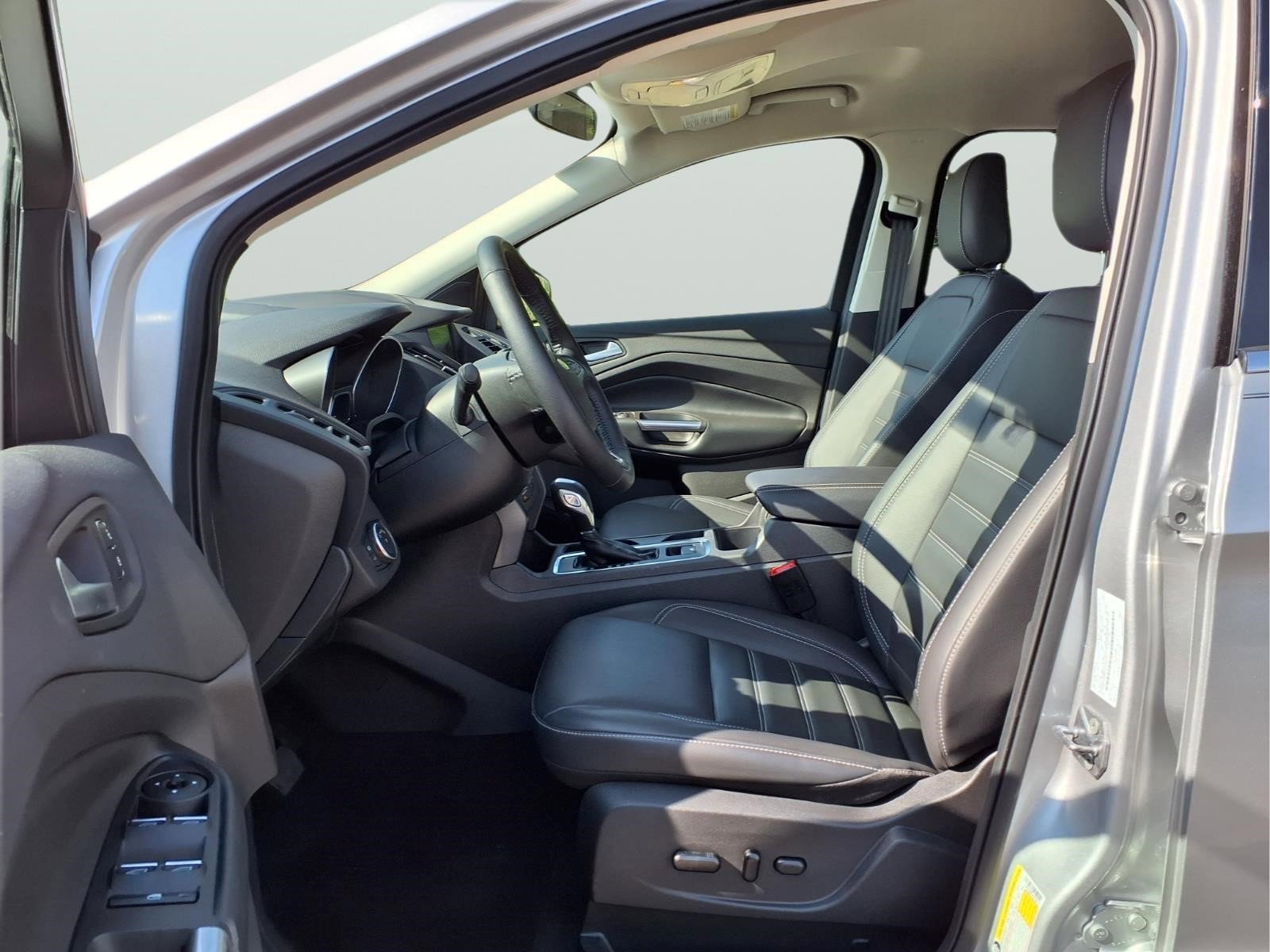 Used 2019 Ford Escape SEL AWD/4WD image 15