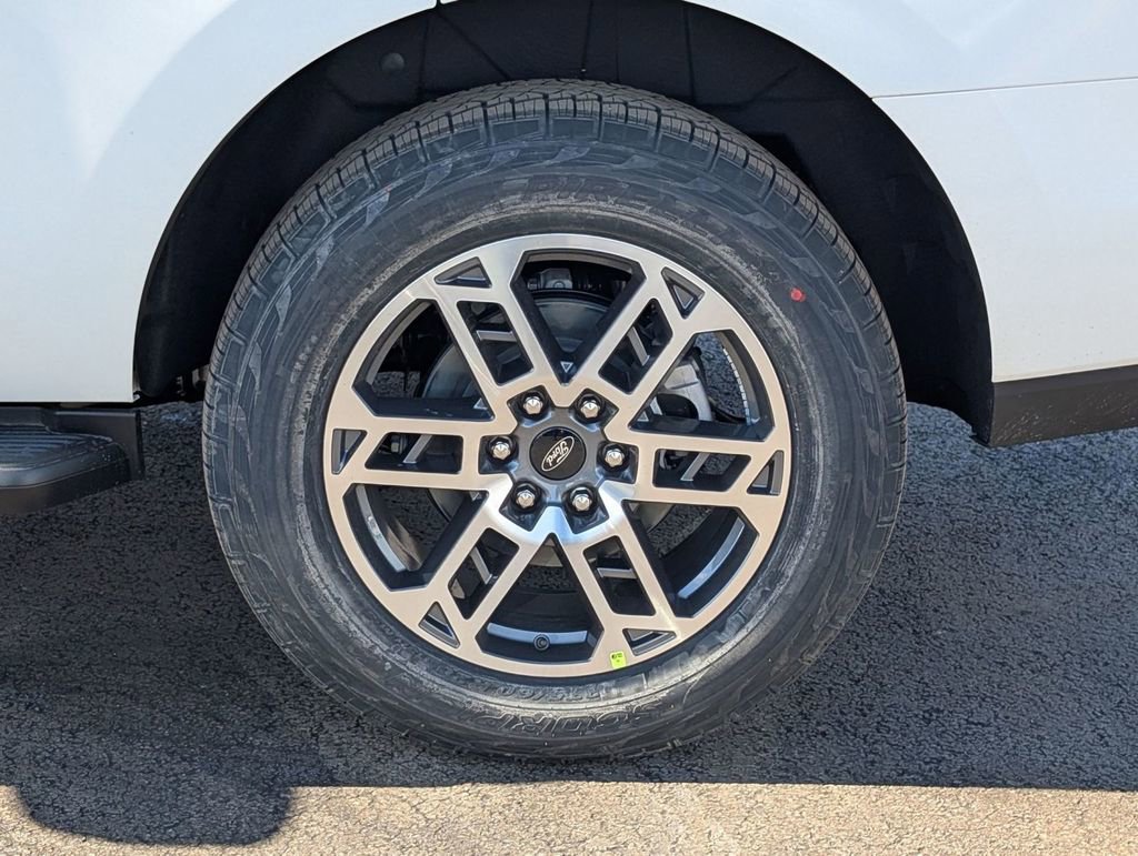 New 2026 Ford Expedition Active AWD/4WD image 16