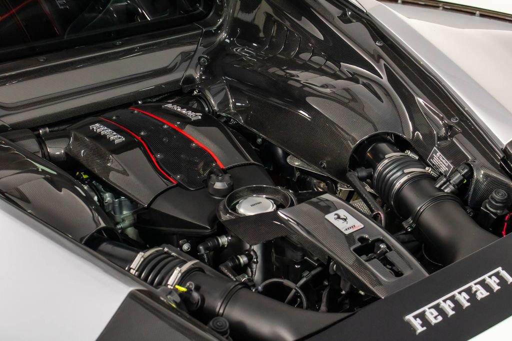 Used 2020 Ferrari 488 Pista Base image 35