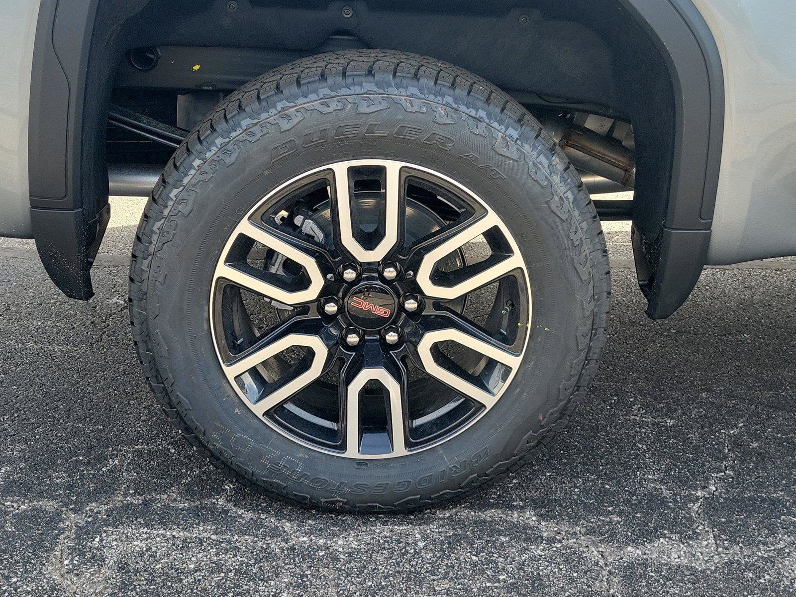 New 2026 GMC Sierra 1500 AT4 w/ AT4 Premium Package AWD/4WD image 5