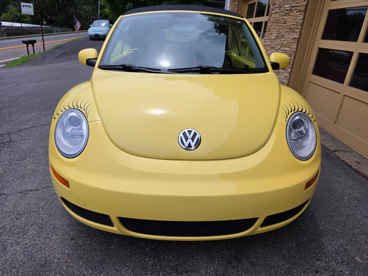 Used 2008 Volkswagen Beetle SE FWD image 35