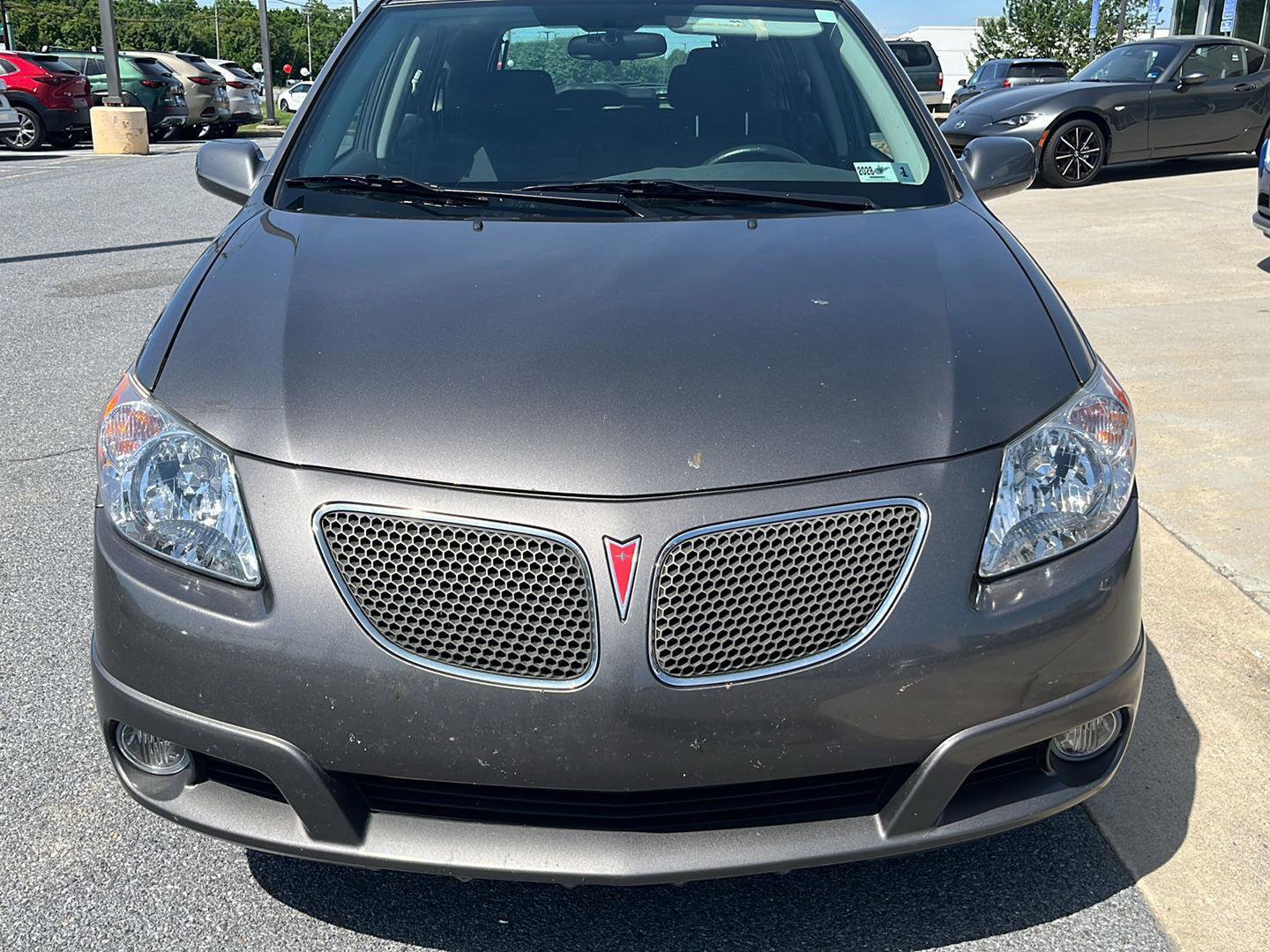 Used 2008 Pontiac Vibe w/ Preferred Package FWD image 2