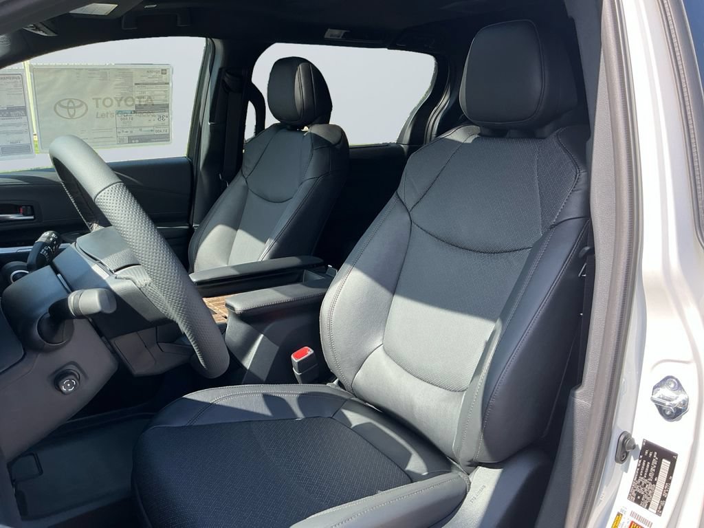New 2026 Toyota Sienna Limited AWD/4WD image 10