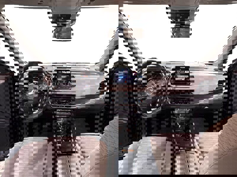 Used 2023 Nissan Rogue SV image 54