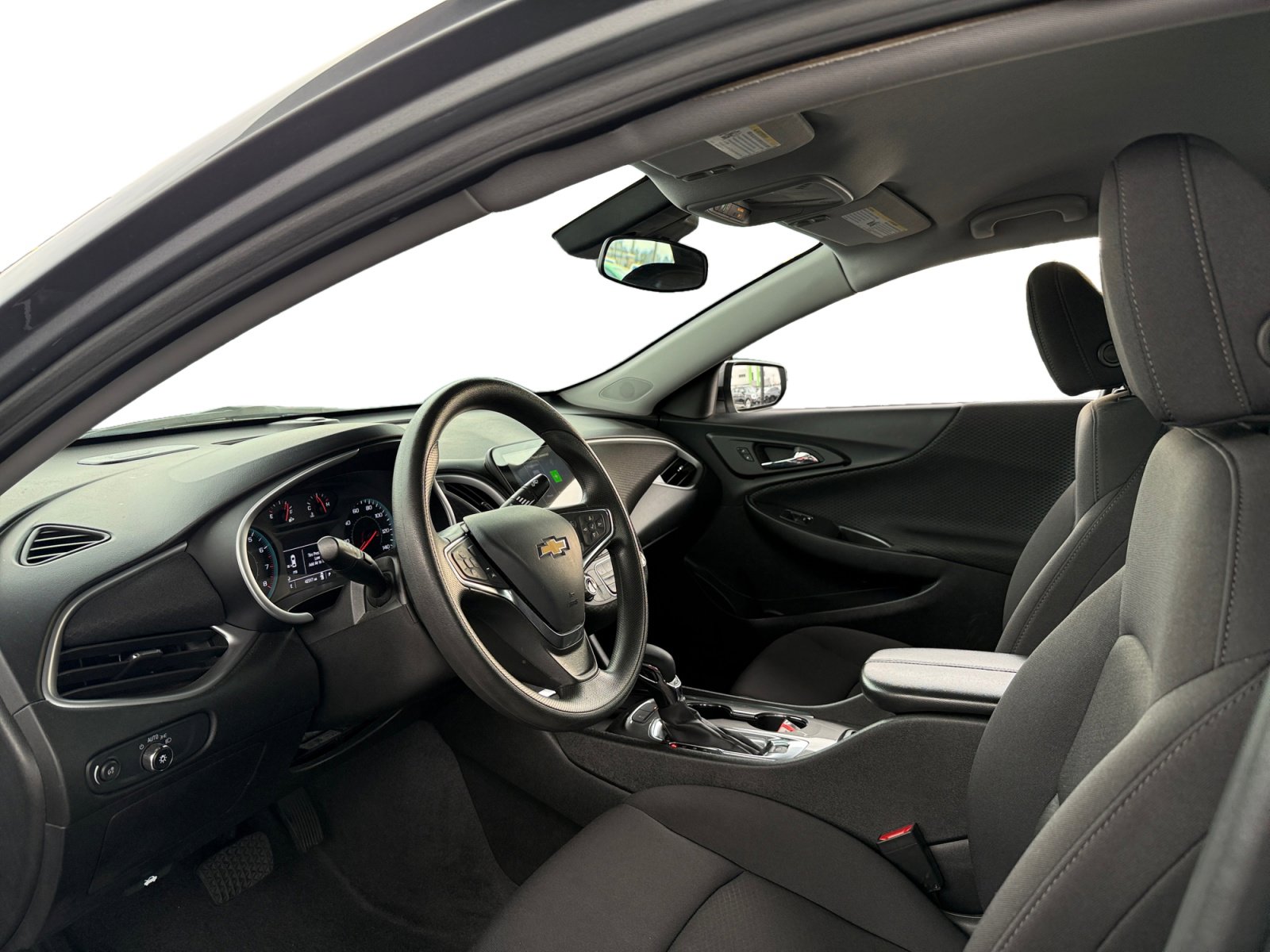 Used 2024 Chevrolet Malibu LT image 9