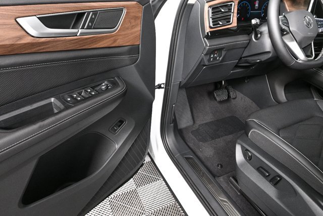 New 2026 Volkswagen Atlas SE image 7