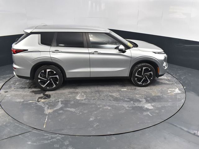 Used 2024 Mitsubishi Outlander SE image 43