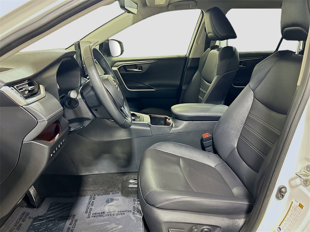 Used 2024 Toyota RAV4 Limited image 19