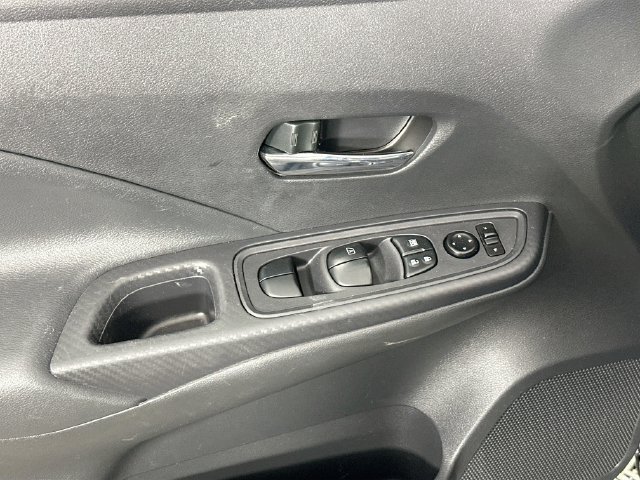 Used 2023 Nissan Versa SV FWD image 22