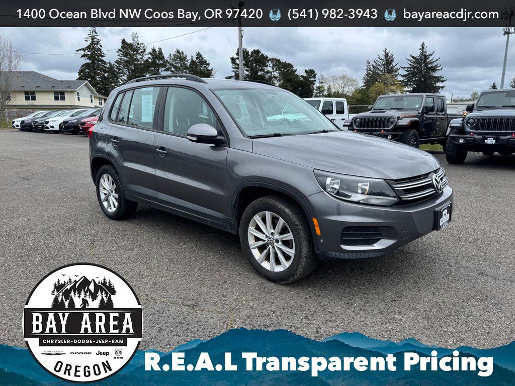 Used 2017 Volkswagen Tiguan Limited w/ Premium Package image 3