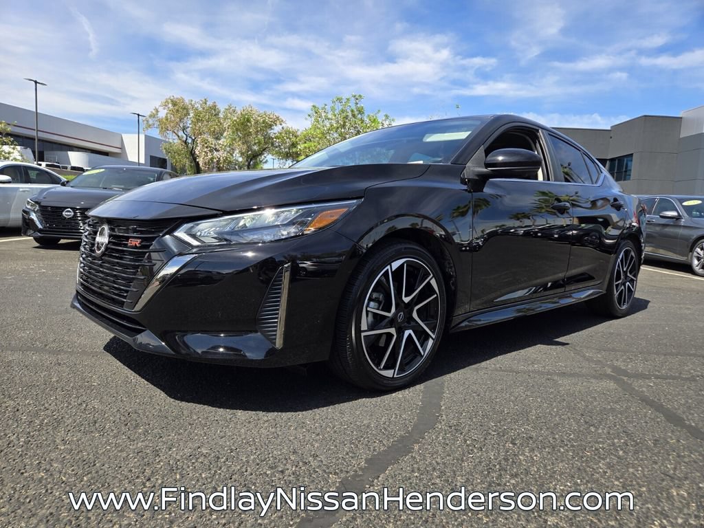 Used 2025 Nissan Sentra SR w/ SR Premium Package FWD image 2