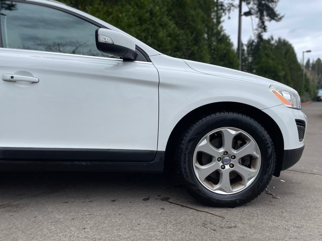 Used 2013 Volvo XC60 3.2 Premier Plus image 2