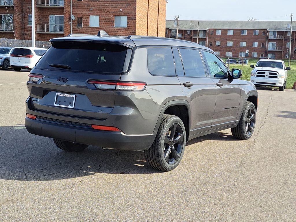 New 2025 Jeep Grand Cherokee L Altitude image 4