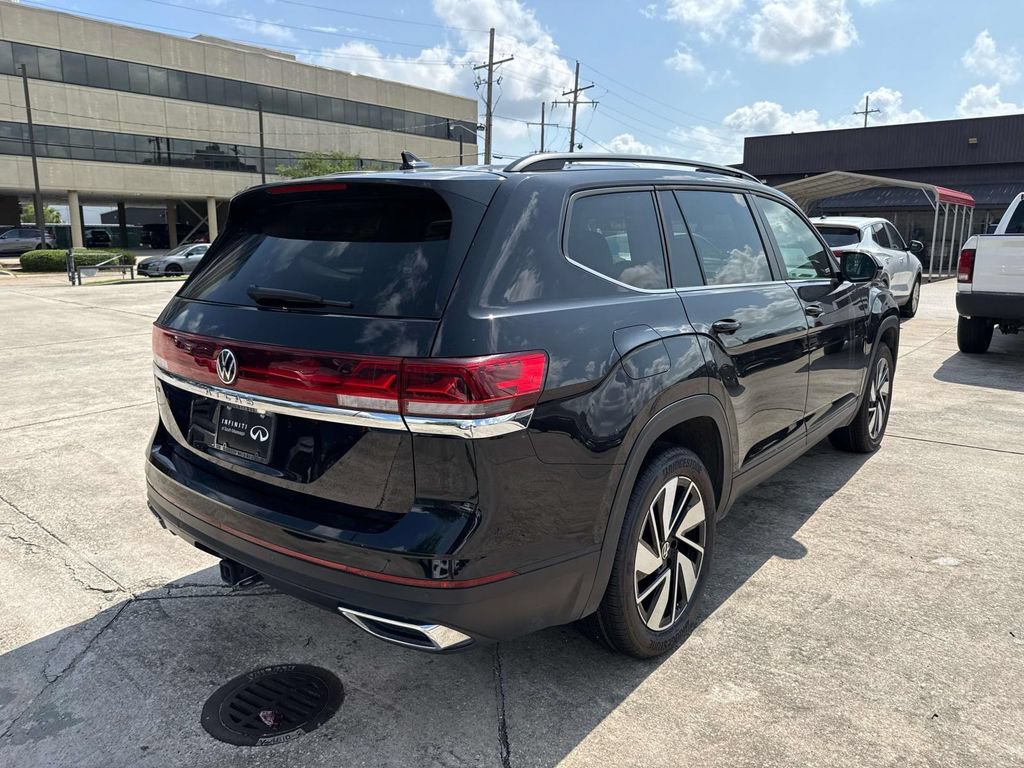 Used 2025 Volkswagen Atlas SE FWD image 7