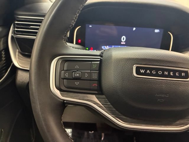 Used 2023 Jeep Wagoneer L Series III w/ Premium Group I AWD/4WD image 18