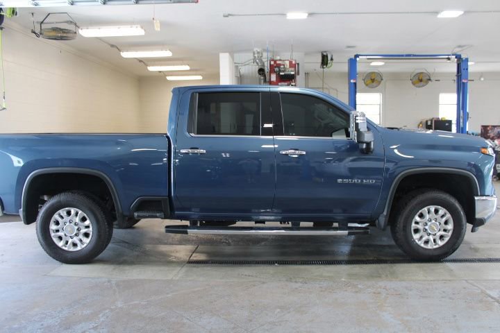 Used 2024 Chevrolet Silverado 2500 LTZ w/ LTZ Premium Package AWD/4WD image 10