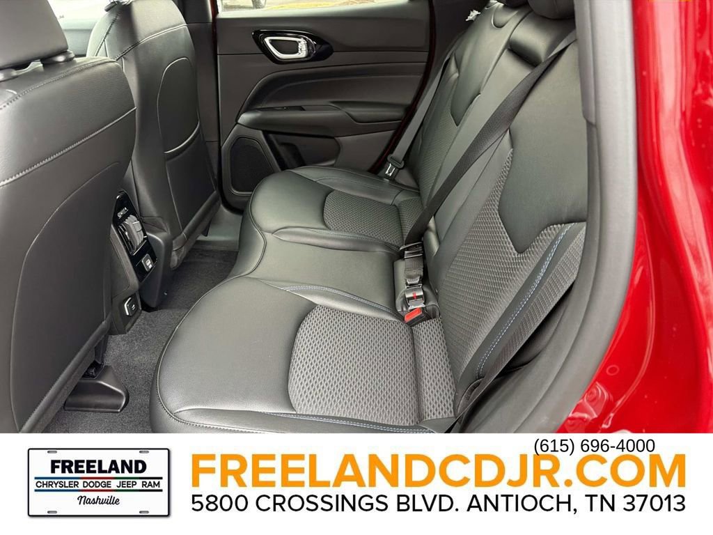 New 2026 Jeep Compass Latitude image 14