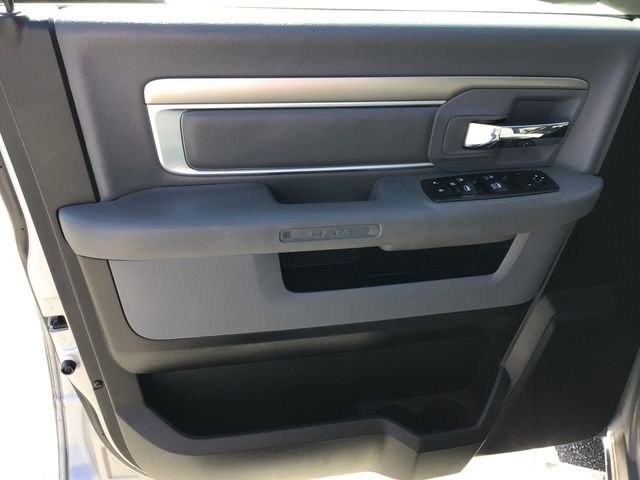 Used 2020 RAM 1500 Classic SLT RWD image 22