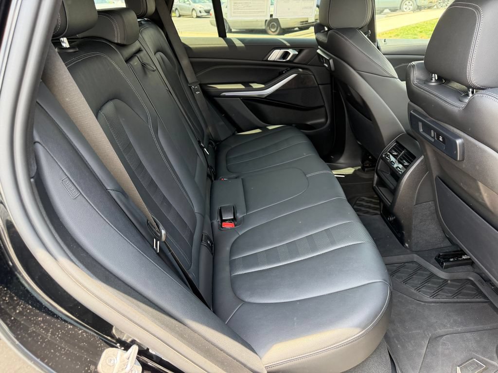 Used 2022 BMW X5 xDrive40i AWD/4WD image 19