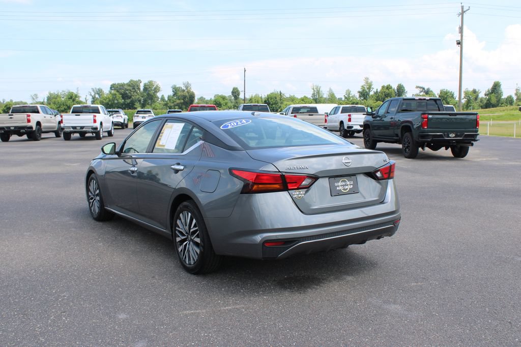 Used 2024 Nissan Altima 2.5 SV FWD image 7