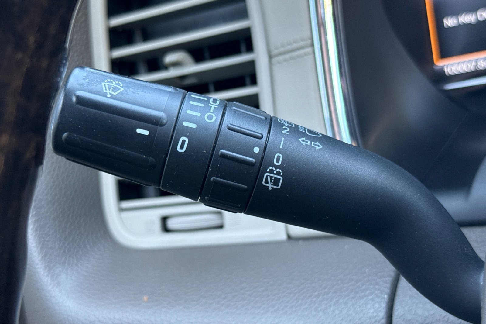 Used 2017 Lincoln Navigator Select image 31