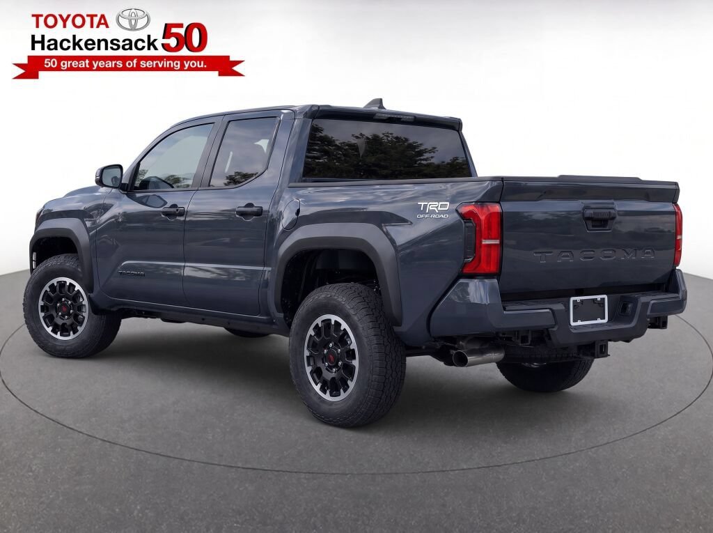 Used 2024 Toyota Tacoma TRD Off-Road AWD/4WD image 3