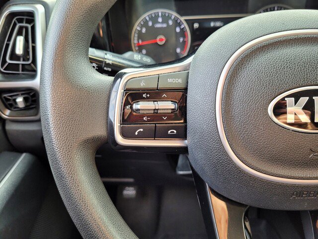 Used 2021 Kia Sorento LX image 28