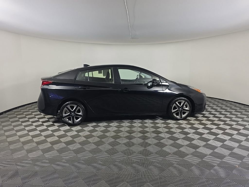 Used 2019 Toyota Prius XLE image 6