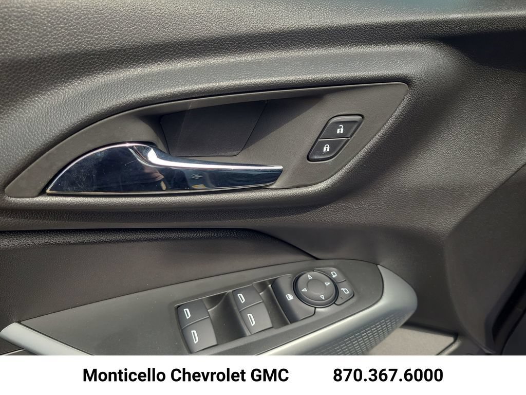 New 2026 Chevrolet Trax LS w/ LS Convenience Package FWD image 14